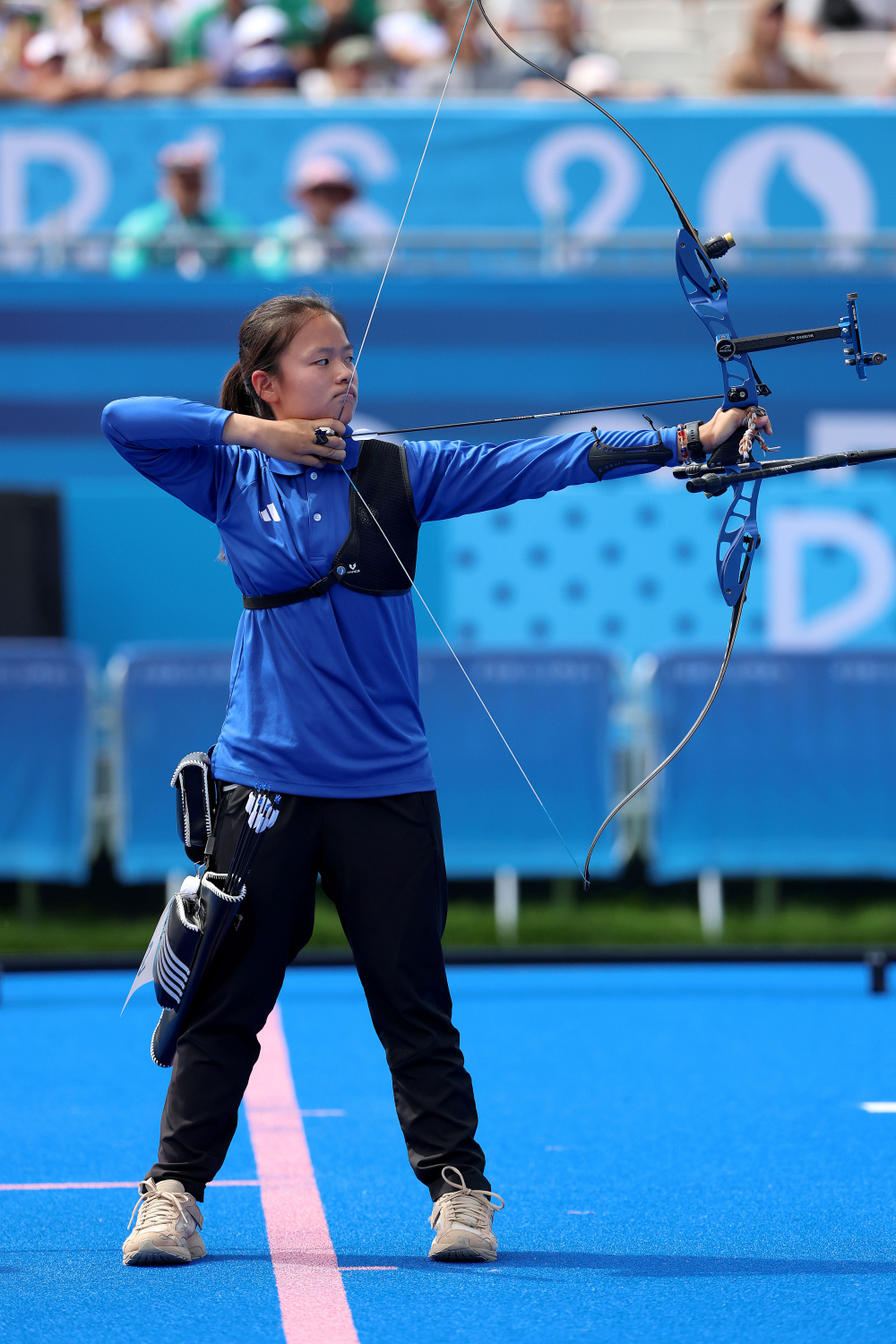 关于射箭比赛：瑞士选手获得女子团体冠军的信息