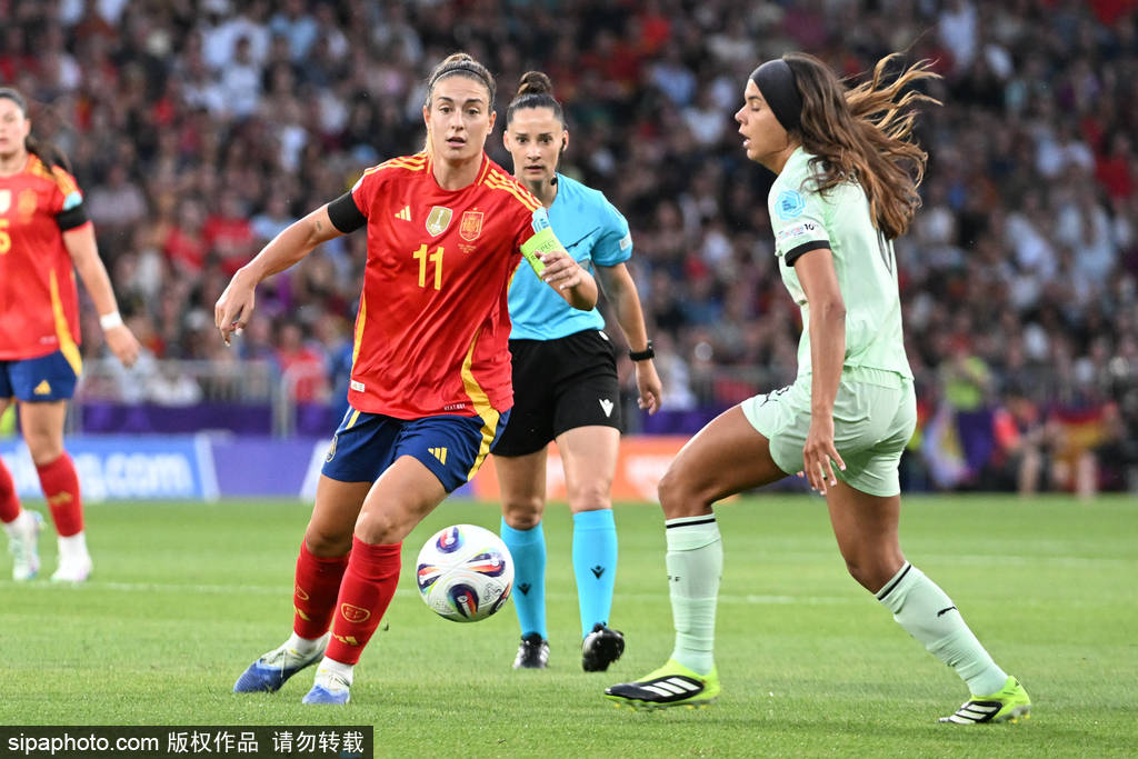 关于西班牙队豪取欧预赛小组头名的信息