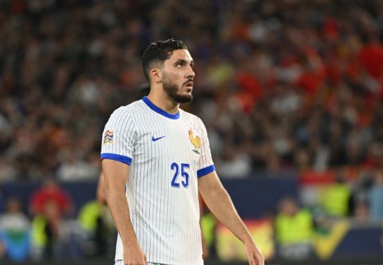 同乐城娱乐-里昂攻击线梦幻表现，进球如麻的简单介绍