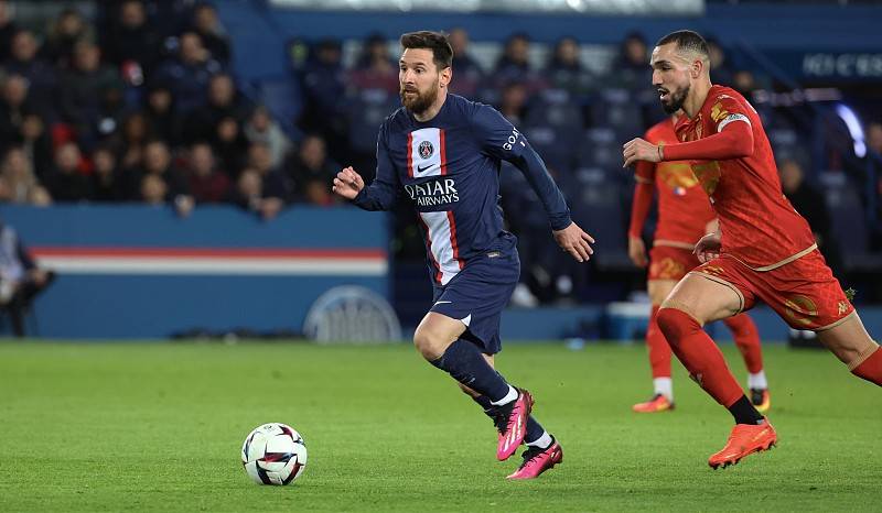 同乐城活动-澳大利亚后卫打进全场最佳球，捷克队险胜,精彩瞬间赢得掌声的简单介绍