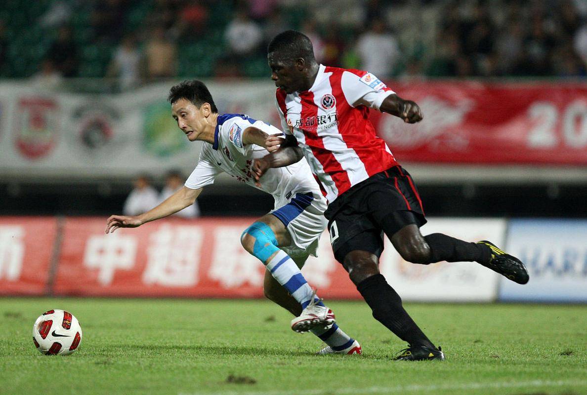 关于球队战术的多样化让对手手足无措的信息