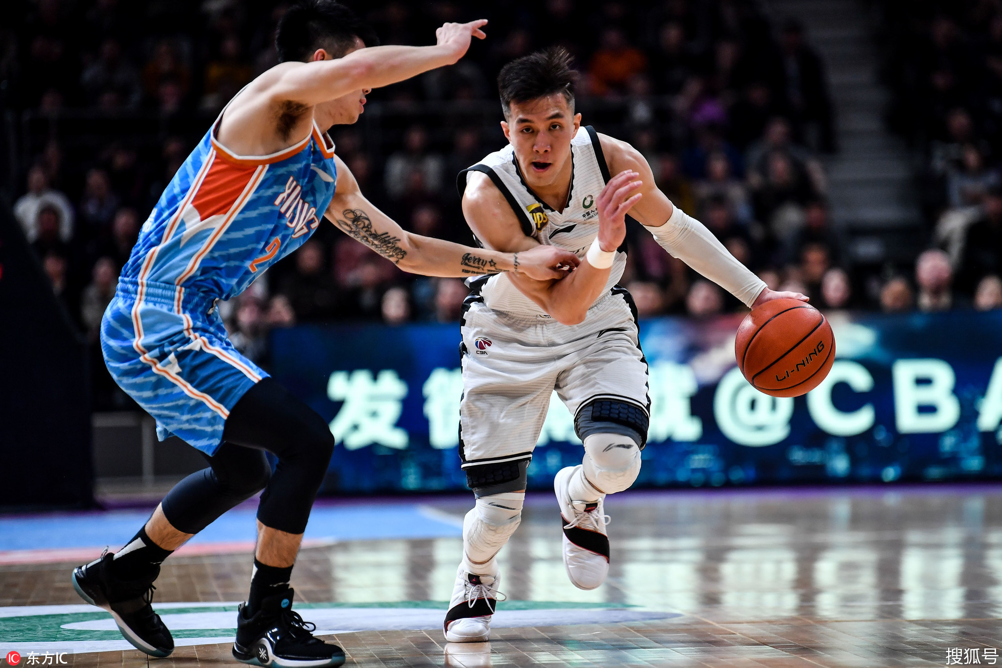 拿坡里主场大胜对手升至联赛第二