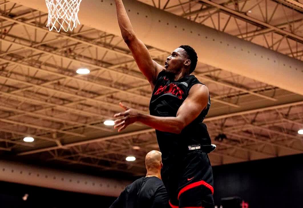 火箭遭遇惨败，教练组考虑调整阵容