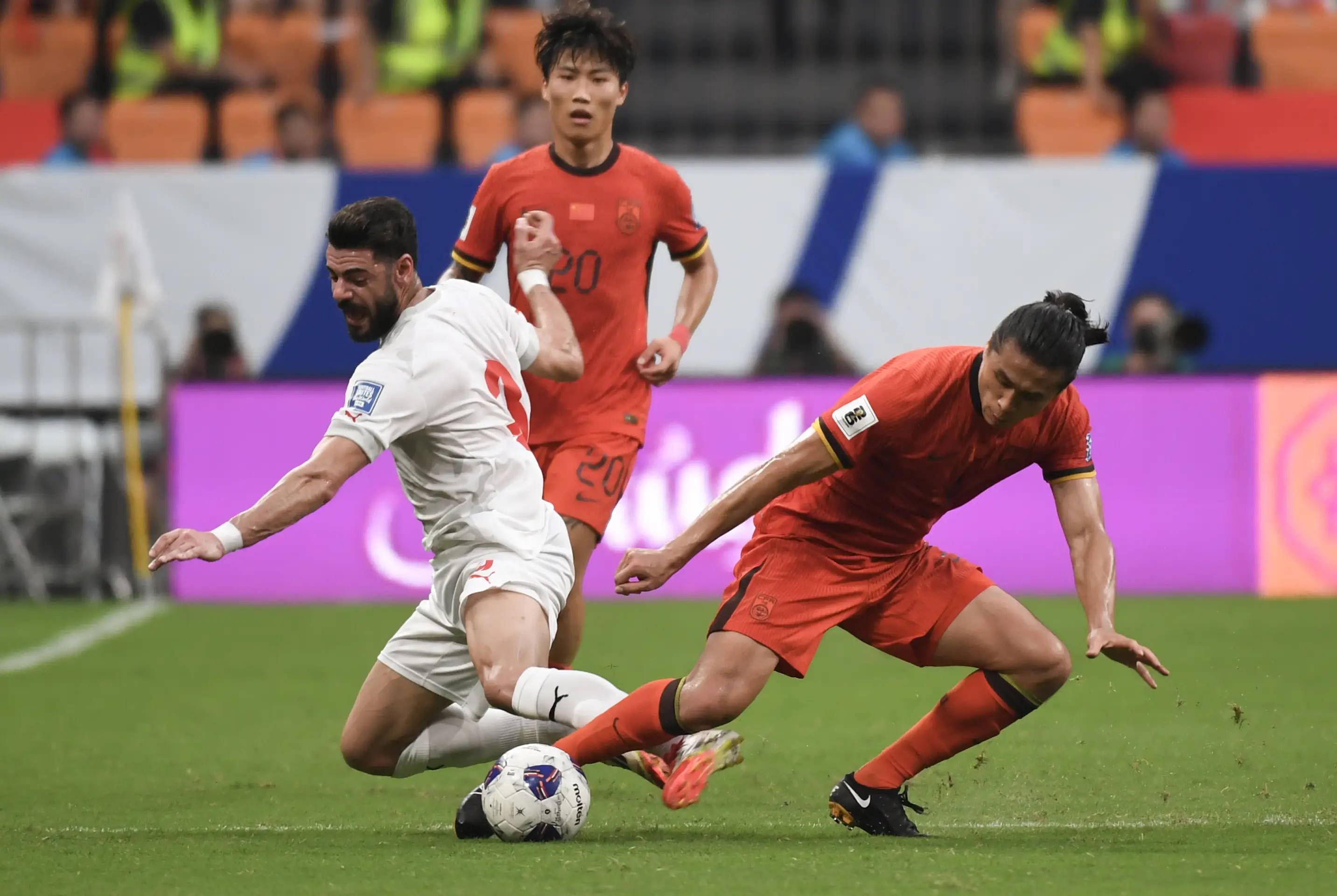 同乐城官方-关于德国足球联赛新秀闪亮登场，备受瞩目的新星崭露头角的信息