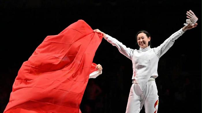 新加坡击剑队斩获荣耀，冲击冠军