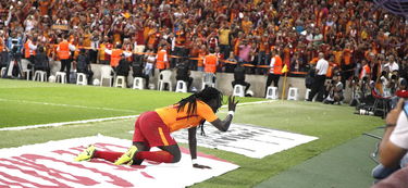 同乐城网站入口-富力客场奋力抵抗，艰难拿下一分，保级前景稍有起色