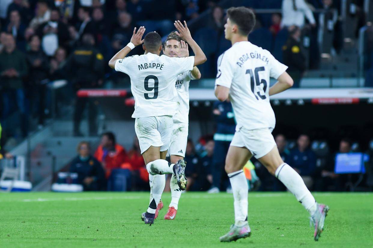 同乐城网页版登录入口-阿贾克斯惊险晋级，逆转AC米兰进入八强