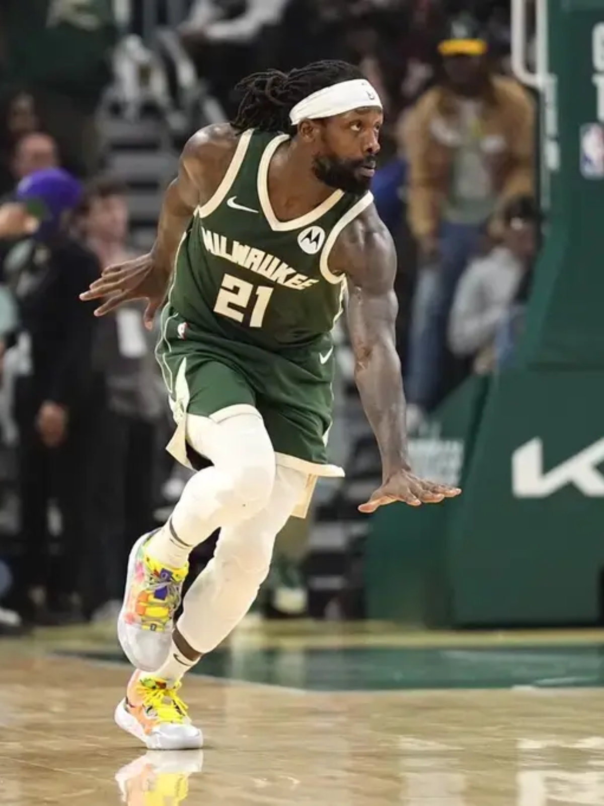 雄鹿主帅遭禁赛，球队处境雪上加霜的简单介绍