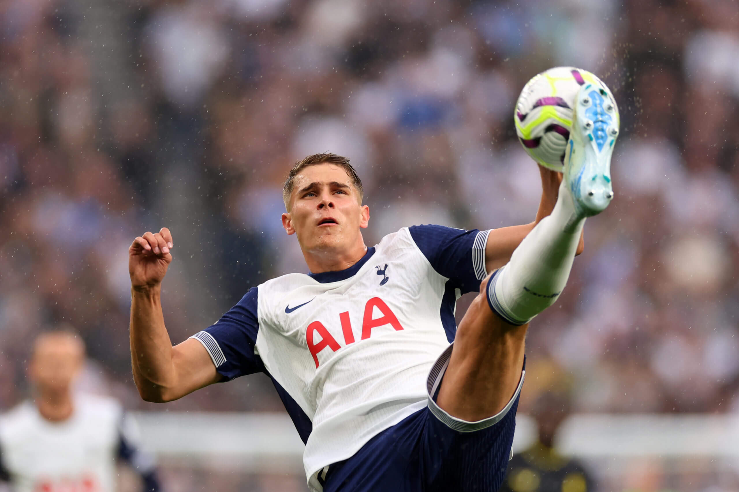 同乐城登录入口-热刺客场逆转，战胜对手取得三分