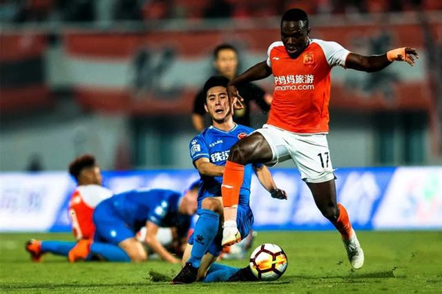 关于卓尔队主场击败对手，豪取保级关键三分的信息