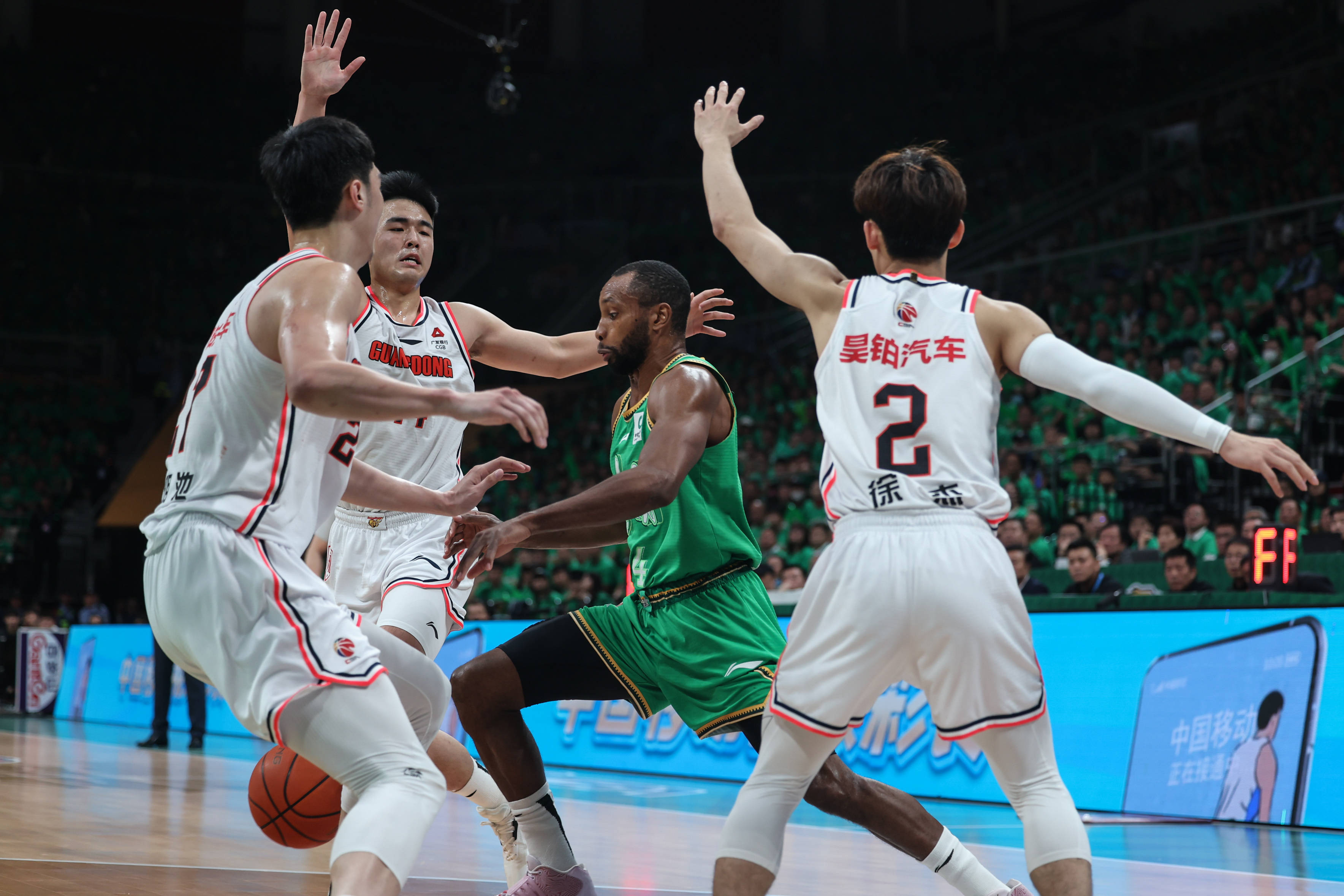 同乐城竞技-辽宁男篮抢夺关键胜利，步入季后赛的简单介绍