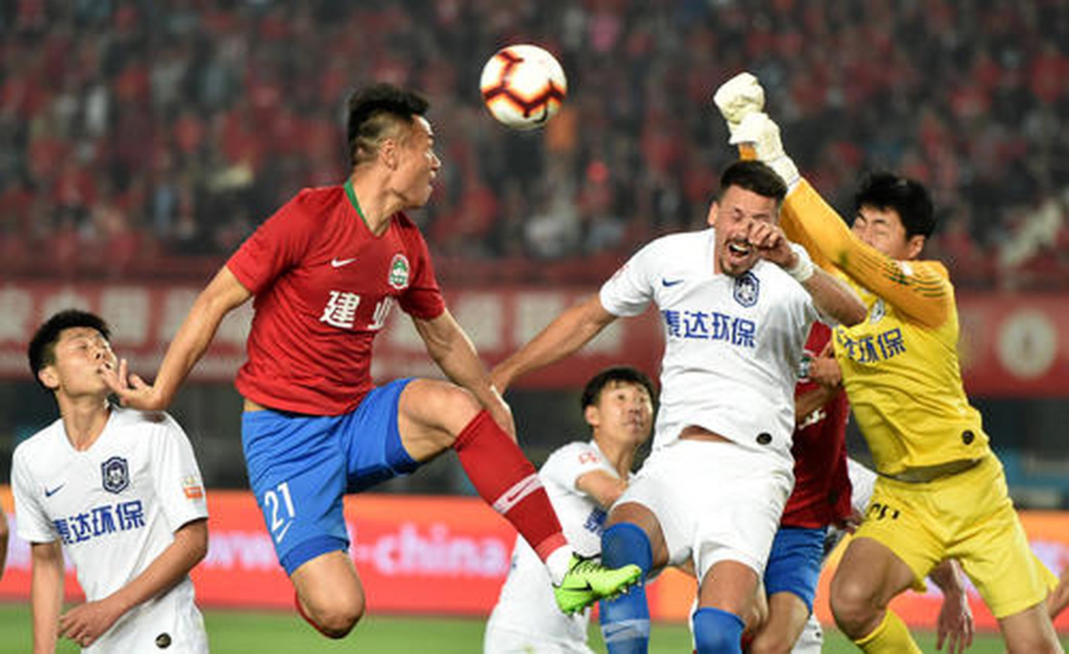 建业客场险胜泰达，拿下宝贵分