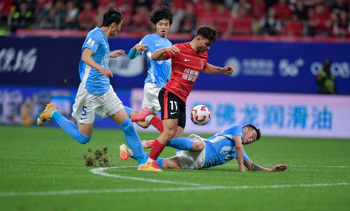 同乐城培训-关于足球比赛中，多支球队奋力拼搏，力争胜出的信息