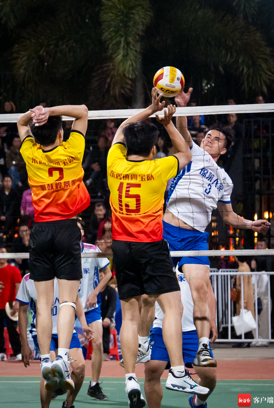 球队在比赛中展现出强大的实力和技艺